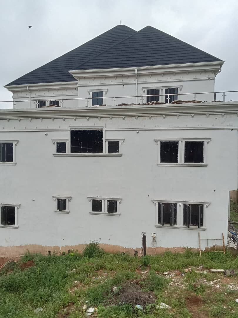 Residential Roofing & Window Installation